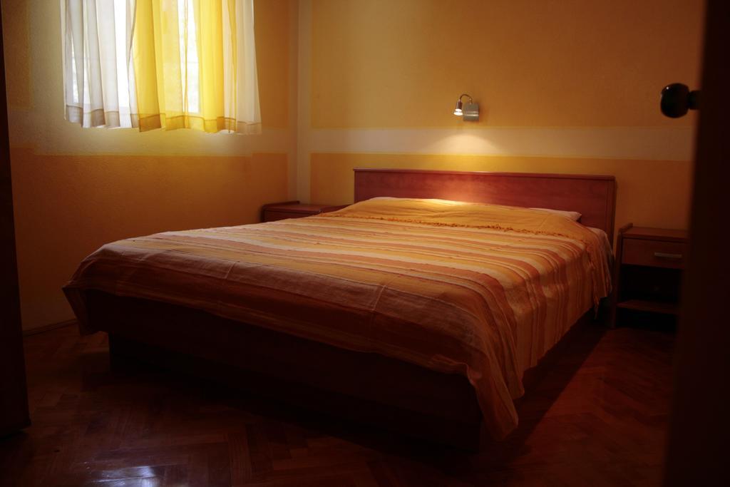 Hrstich Apartments Drasnice Oda fotoğraf